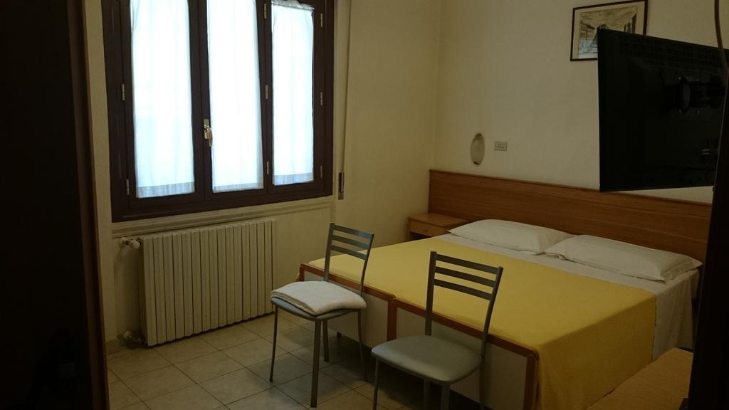 Hotel Sul Ponte Firenze Camera foto