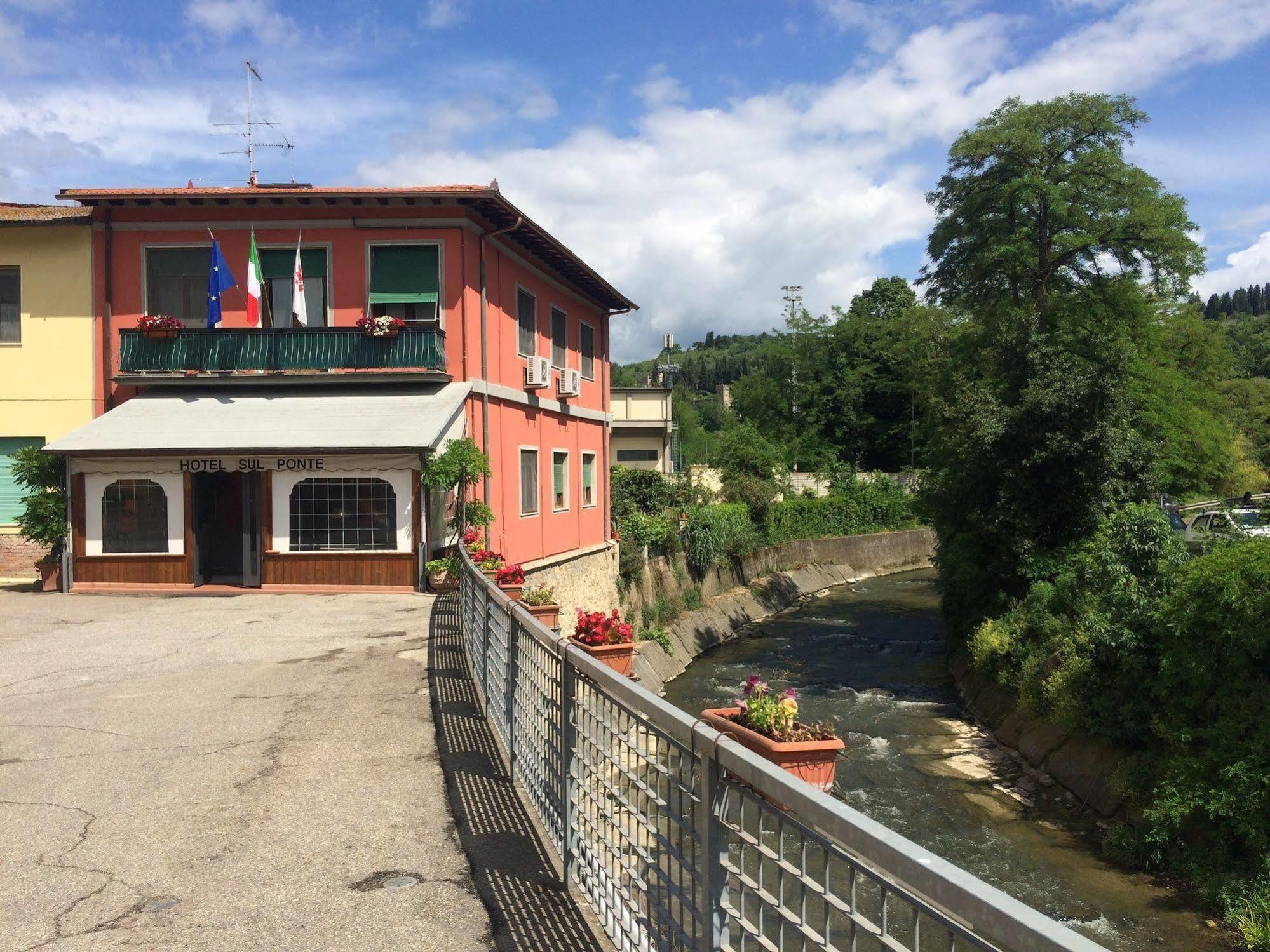 Hotel Sul Ponte Firenze Esterno foto